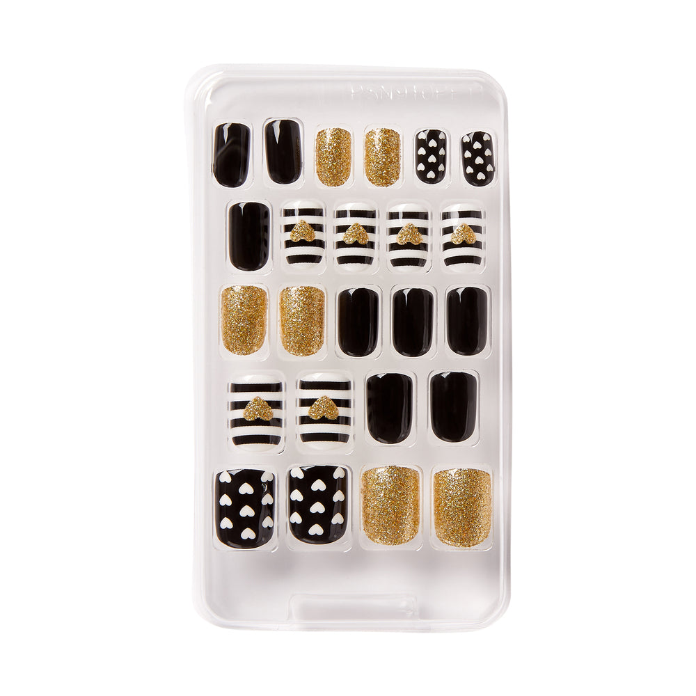 Uñas autoadhesivas